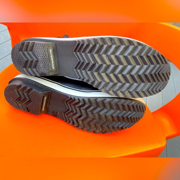 SOREL WOMENS TIVOLI HIGH BOOT BLACK, VAPOR BLUE - LIKE NEW - Picture 4 of 12